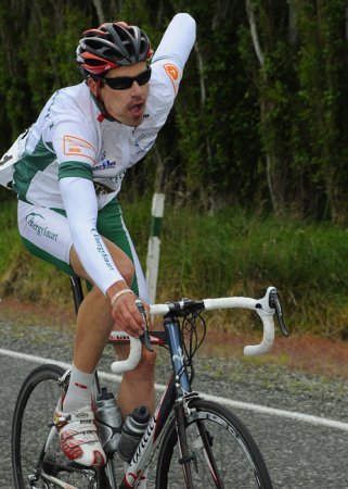 Coach Richard Rollinson taking a feed during the 2008 Tour of Southland